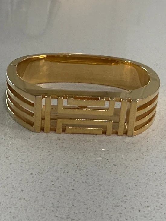Tory Burch X Fitbit Hinged Bangle Bracelet - Picture 8 of 8